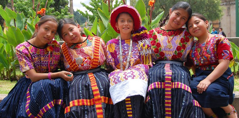 Iniciativas culturales que preservan los idiomas indígenas del país